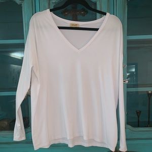 Piko V-Neck Top
